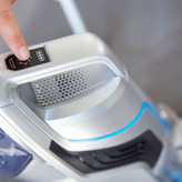 Charging broom Bissell