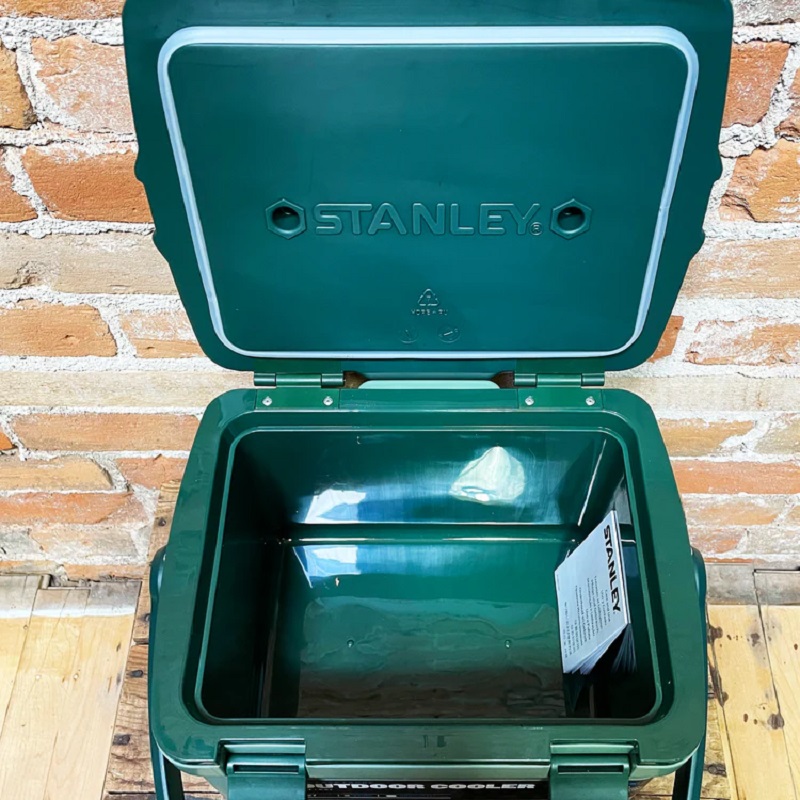 عنوان: یخدان STANLEY مدل OUTDOOR COOLER 6.6L | خنک نگهدارنده مواد غذایی و نوشیدنی تا 27 ساعت