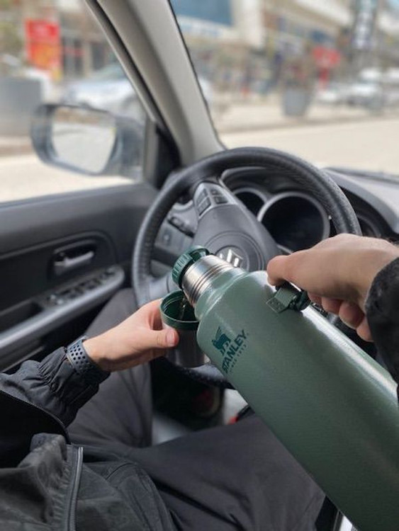 فلاسک استنلی مدل Stanley Legendary Classic Bottle 1.4L – همراهی ایدهآل برای سفر و ماجراجویی