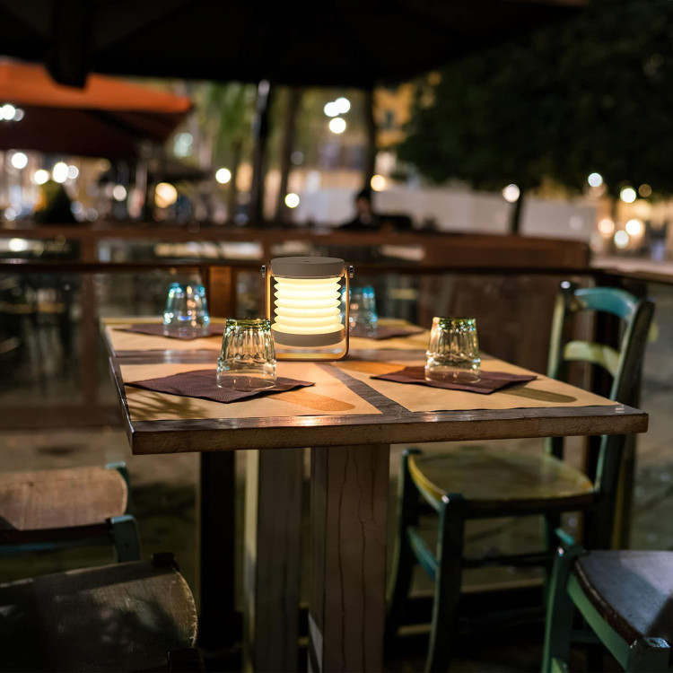 چراغ فانوسی شارژی قابل حمل Lantern Light – نور همهجا با طراحی شیک و چندکاره